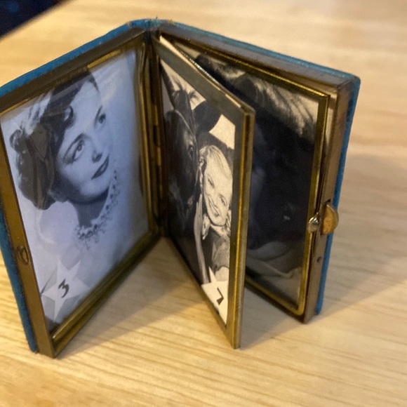 Ephemera 1950’s Mini Beauty Mate Book Photo Album - Picture 1 of 10